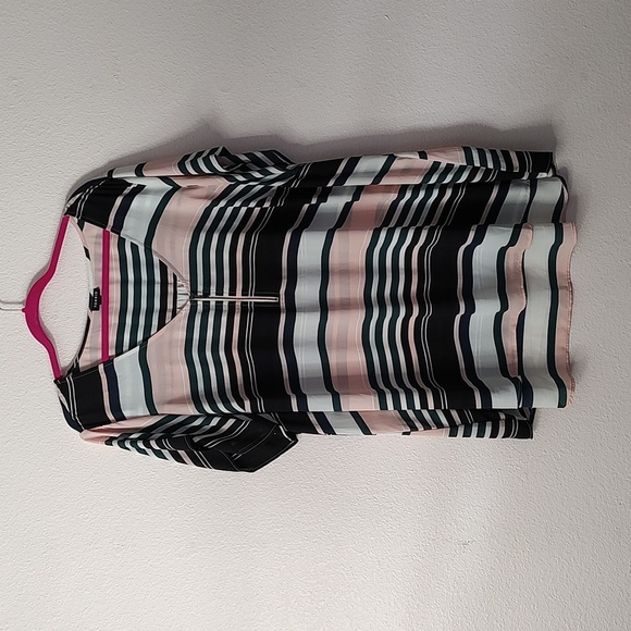 Torrid Short Sleeve Hi low Striped Top Size 4X - Picture 1 of 4